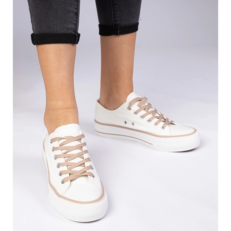 Baskets féminines classiques brun blancs blanche 1