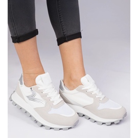 Baskets de sport blanches pour femmes 1