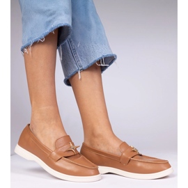 Mocassins de femmes brunes avec une décoration dorée 1