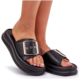 Slippers pour femmes sur une plate-forme massive avec une boucle noire décorative 8