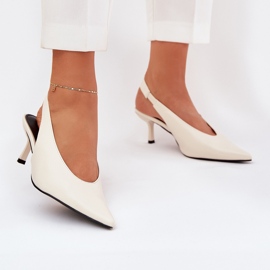 Talons hauts avec une ECRU ECRU ECRUe extérieur blanche 2