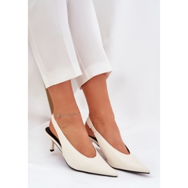 Talons hauts avec une ECRU ECRU ECRUe extérieur blanche 7