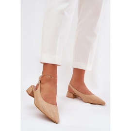 Sandales tressées pour femmes avec un talon beige délicat 1 Sandales tressées pour femmes avec un talon beige délicat 1