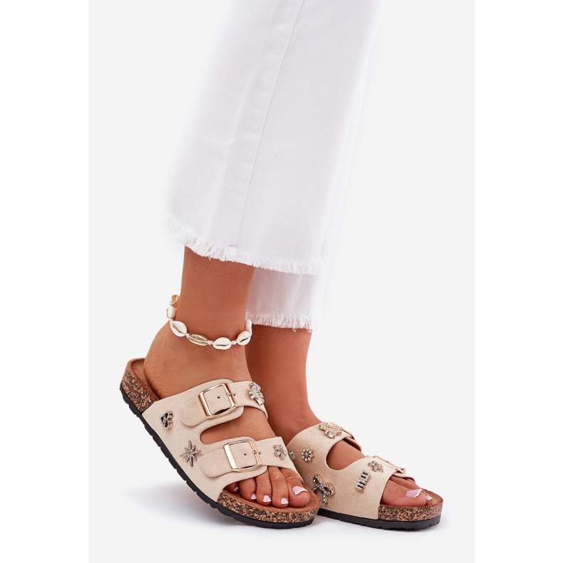 Slippers pour femmes sur une semelle de liège avec boucles et épingles beige 1
