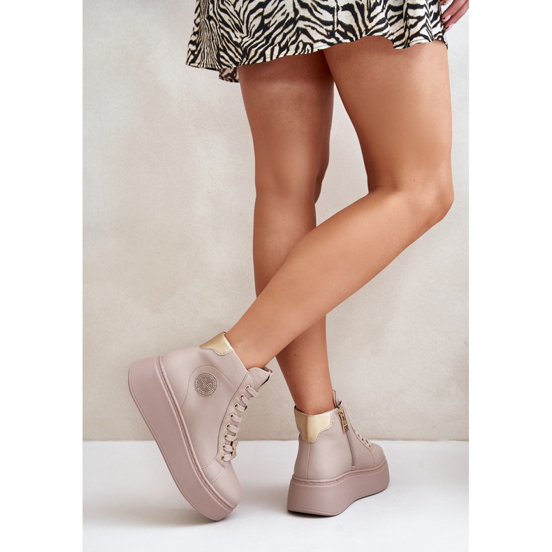 Baskets hautes en cuir pour femmes sur la plateforme Vinceza 66707 Beige 2 Baskets hautes en cuir pour femmes sur la plateforme Vinceza 66707 Beige 2