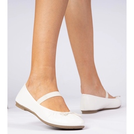 Ballerines féminines blanches avec un arc 2