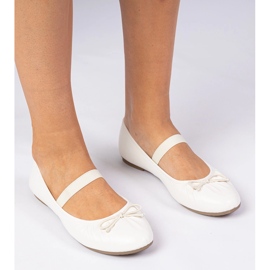 Ballerines féminines blanches avec un arc 3