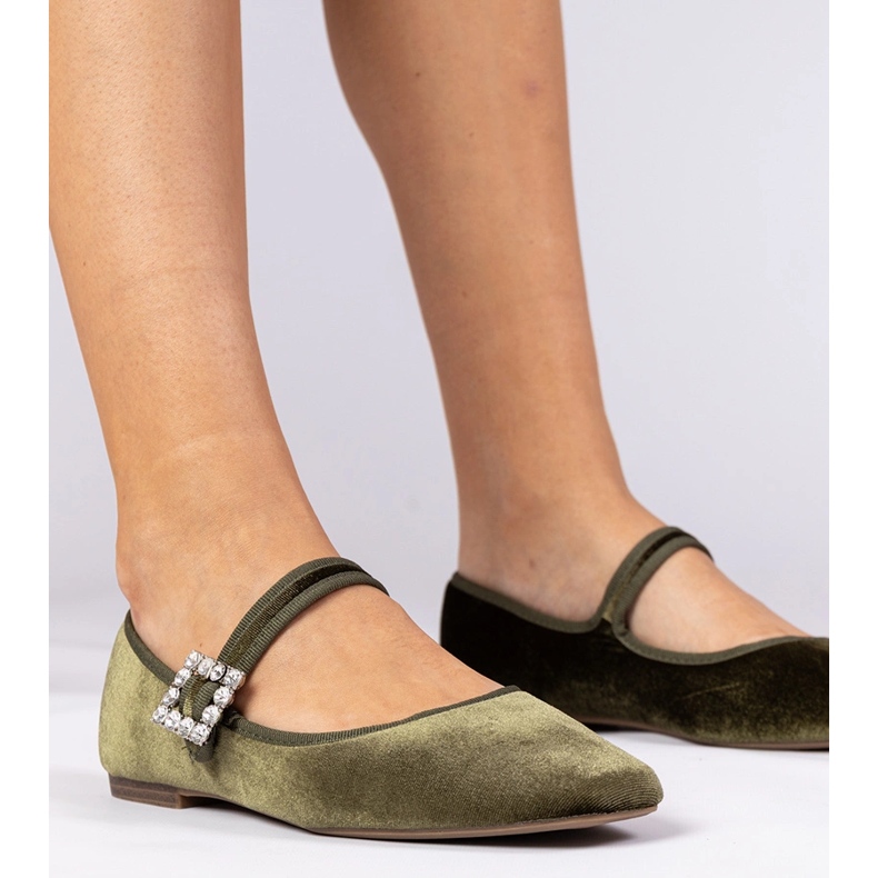 Ballerines en velours vertes avec une boucle 1