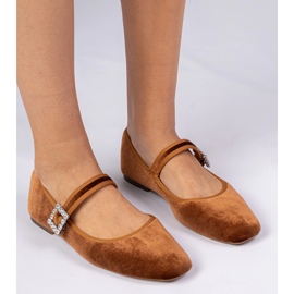 Ballerines de velours brunes avec une boucle 3