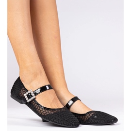 Ballerinas en filet noire avec une pince et un cristal le noir 1