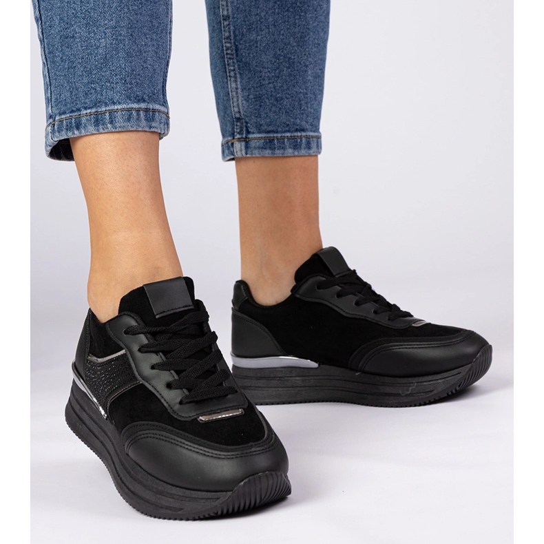 Baskets noires sur la plate-forme avec des zircons 1