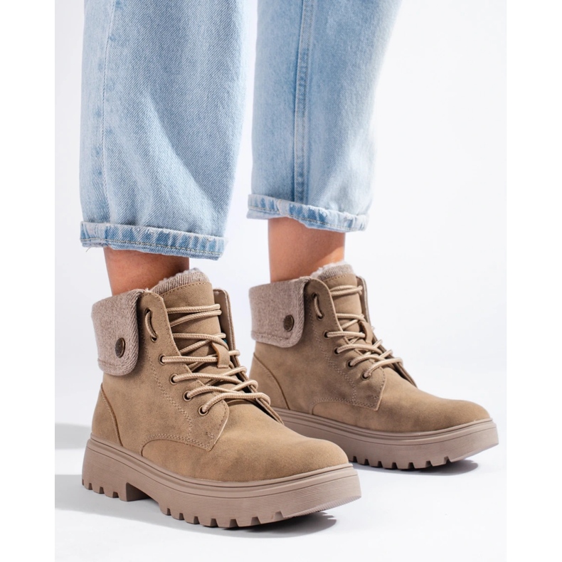 Bottines femme beiges avec doublure en peau de mouton 1