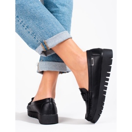Mocassins noirs pour femmes sur la plate-forme 2