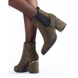 Bottines en daim vert foncé de Vinceza 2