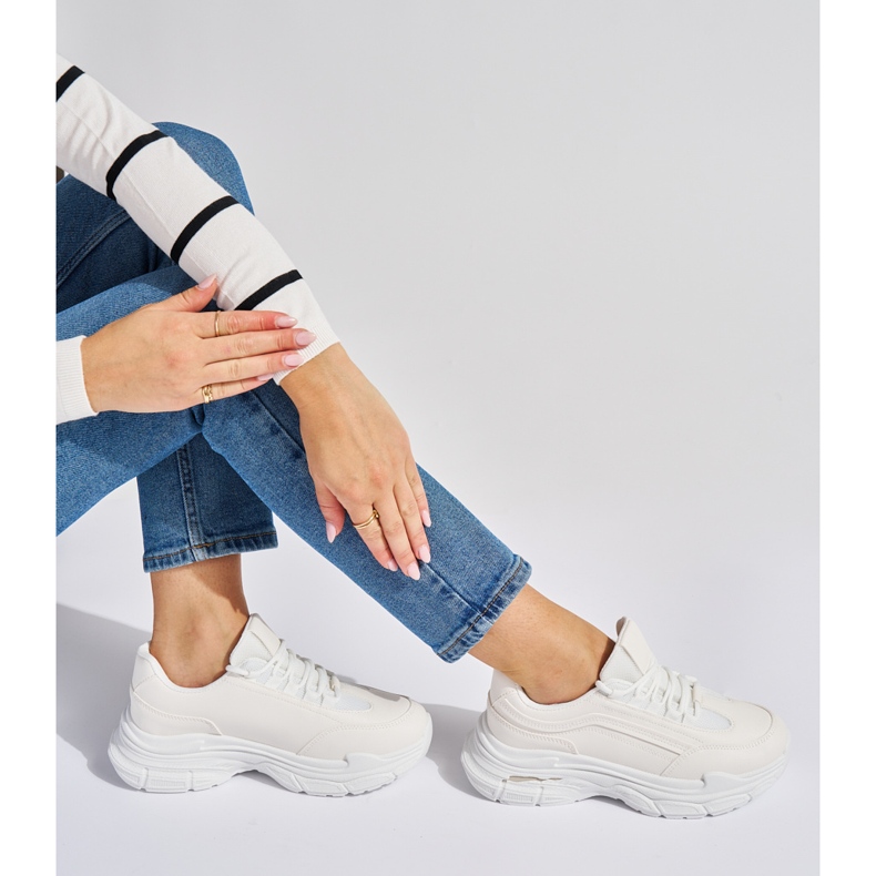 Baskets femme blanches 1