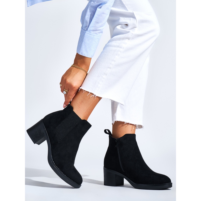 Bottines classiques noires pour femmes 1