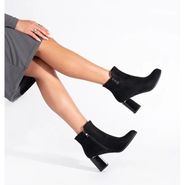 Bottines noires en daim le noir 4