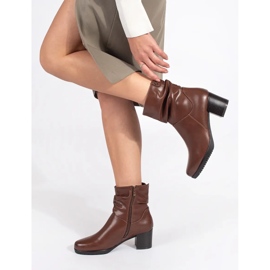 Bottines pour femmes en cuir marron avec tige à volants par Sergio Leone brun 1 Bottines pour femmes en cuir marron avec tige à volants par Sergio Leone brun 1