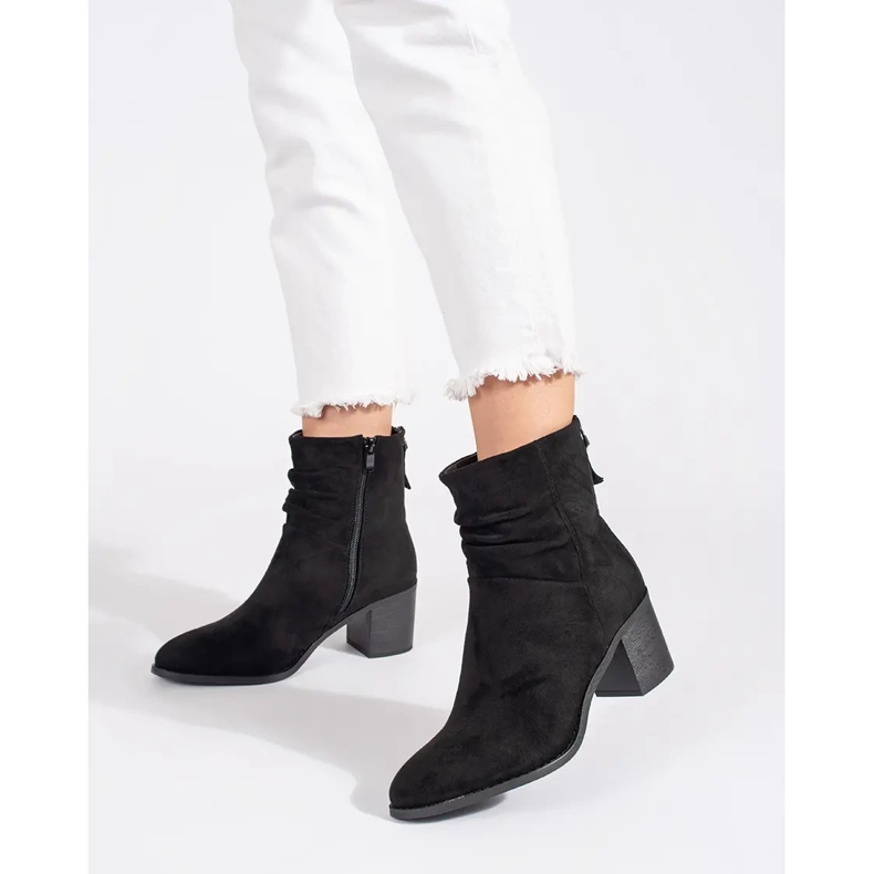 Bottines femme en daim noir avec tige à volants le noir 2