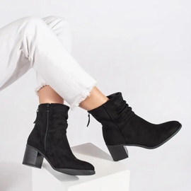 Bottines femme en daim noir avec tige à volants le noir 4