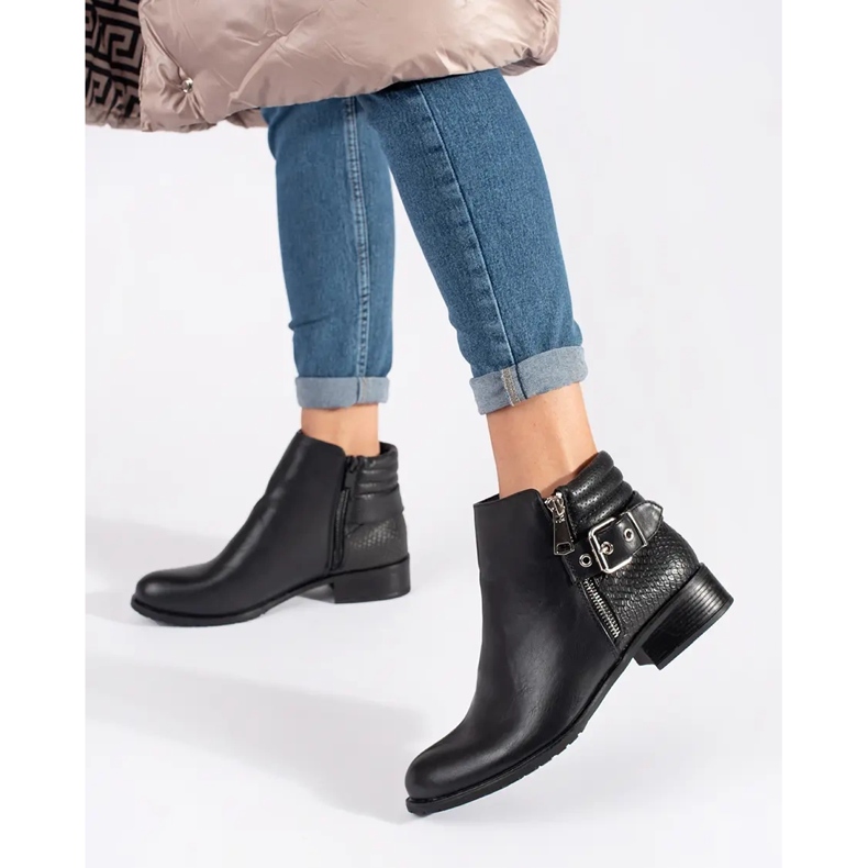 Bottines Chelsea femme noires à talon plat 1