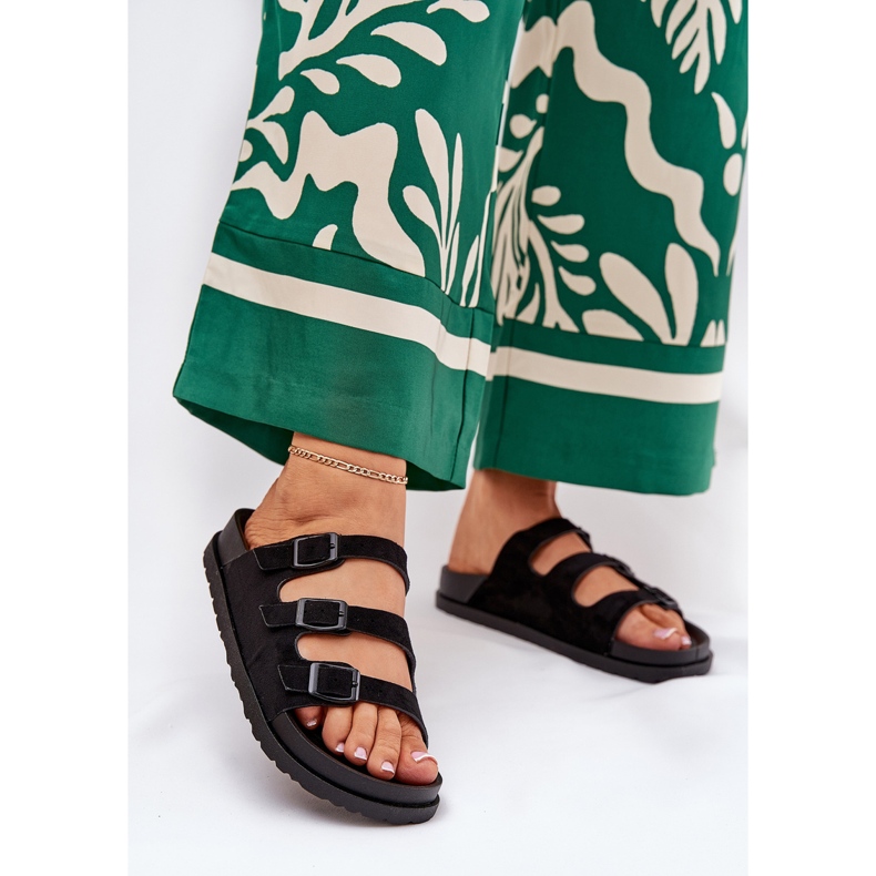 Slippers pour femmes avec rayures et boucles noires 2