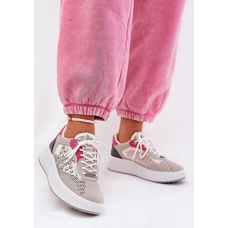 Chaussures de sport pour femmes avec maille et goujons gris 2 Chaussures de sport pour femmes avec maille et goujons gris 2