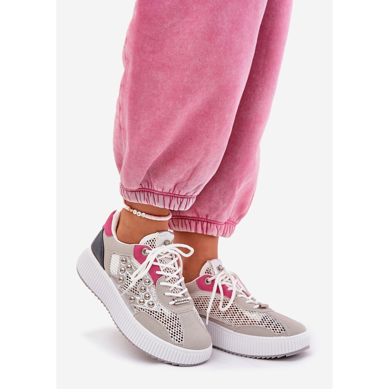 Chaussures de sport pour femmes avec maille et goujons gris 1 Chaussures de sport pour femmes avec maille et goujons gris 1
