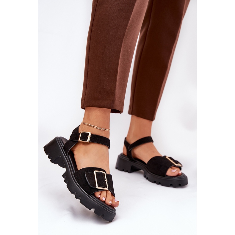 Sandales féminines en daim eco avec une pince noire le noir 2