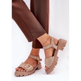 Sandales pour femmes en daim écologique avec une boucle beige 3