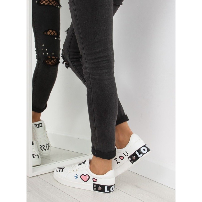 Baskets blanches avec inscriptions T302 White 1