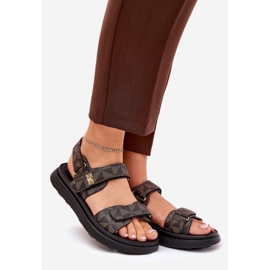 Sandales matérielles des femmes sur la plate-forme noire et marron brun 1 Sandales matérielles des femmes sur la plate-forme noire et marron brun 1