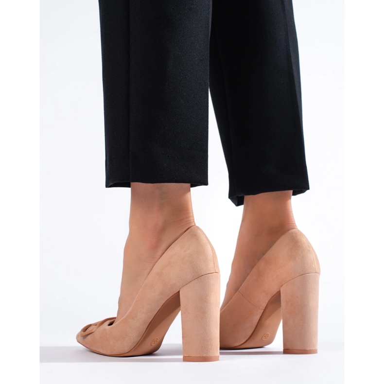 Escarpins en daim beige Vinceza, femmes 2