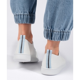 Baskets femme blanches ajourées 2