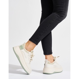 Baskets femme noires à semelle épaisse beige 1