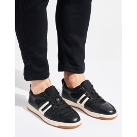 Chaussures de sport noires en cuir écologique 1