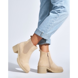 Bottines en daim beiges 2