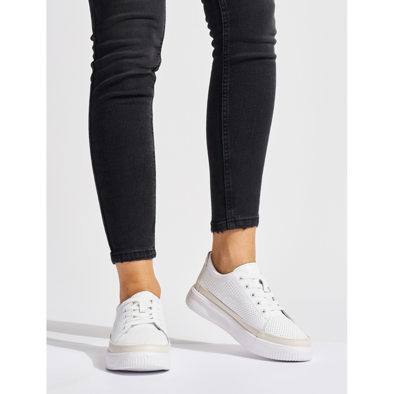 Baskets blanches ajourées en cuir par Sergio Leone 1