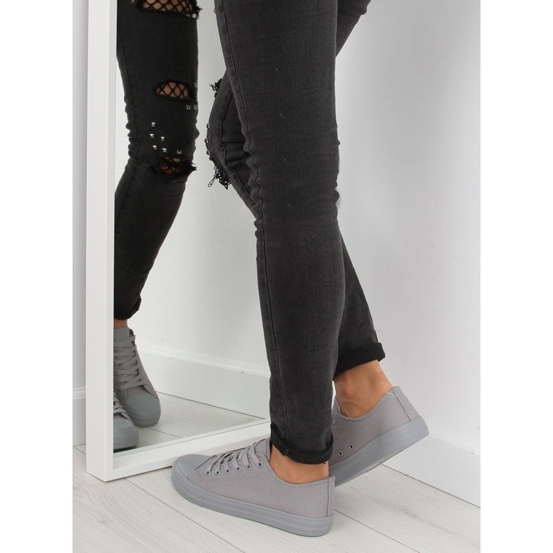 Baskets grises grises NB176 pour femmes monochromes 2 Baskets grises grises NB176 pour femmes monochromes 2