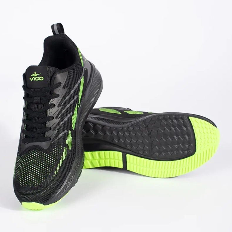 Vico Baskets homme en résille noires et vertes 2