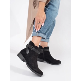 Bottines femme en daim noir avec bride décorative le noir 2