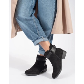 Bottines femme en daim noir avec bride décorative le noir 4