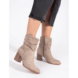 Bottines femme en daim beige 1