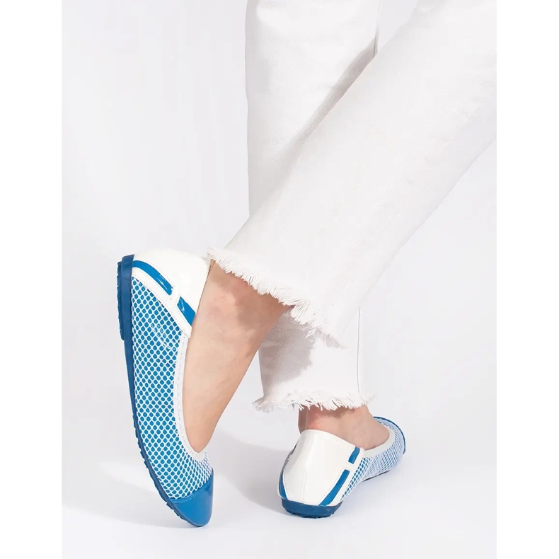 Ballerines souples blanches et bleues avec élastique 2