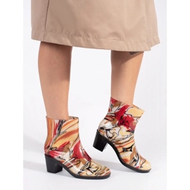 Des bottes en caoutchouc multicolores à talons hauts 2