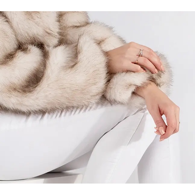 Bottines de neige femme blanches avec fourrure sur semelle épaisse 2