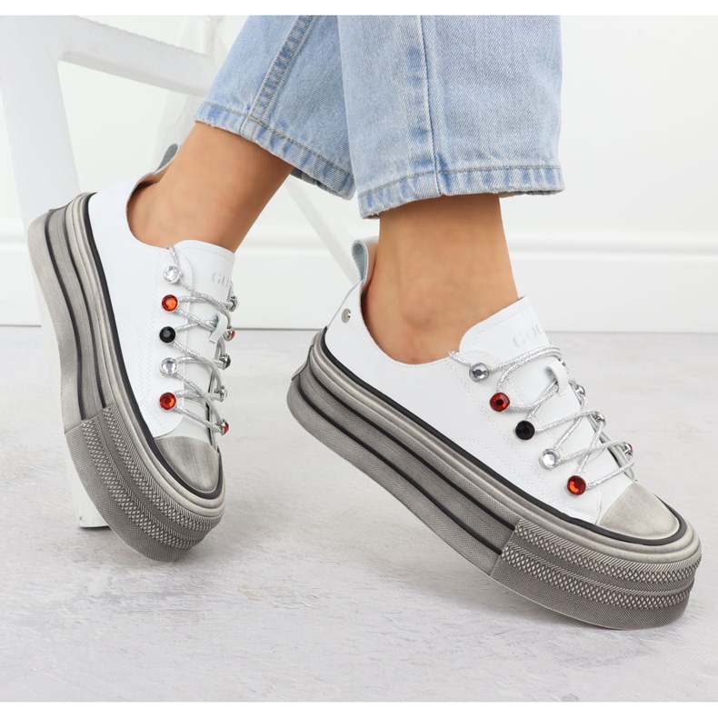 Baskets en cuir sur la plate-forme White Goe NN2N4054 blanc 1