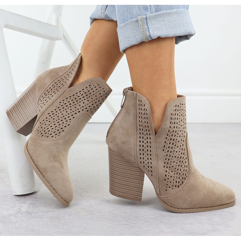 S.Barski Bottes de daim féminin sur l'OpenWork Post S. Barski HY51-060 beige 1