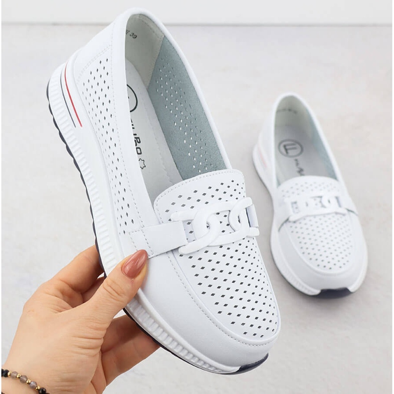 Chaussures en cuir pour femmes sur la plateforme Openwork Białe Filippo DP4400 blanc 1