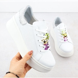 Chaussures en cuir sur une semelle perforée épaisse Filippo blanc DP6793 1